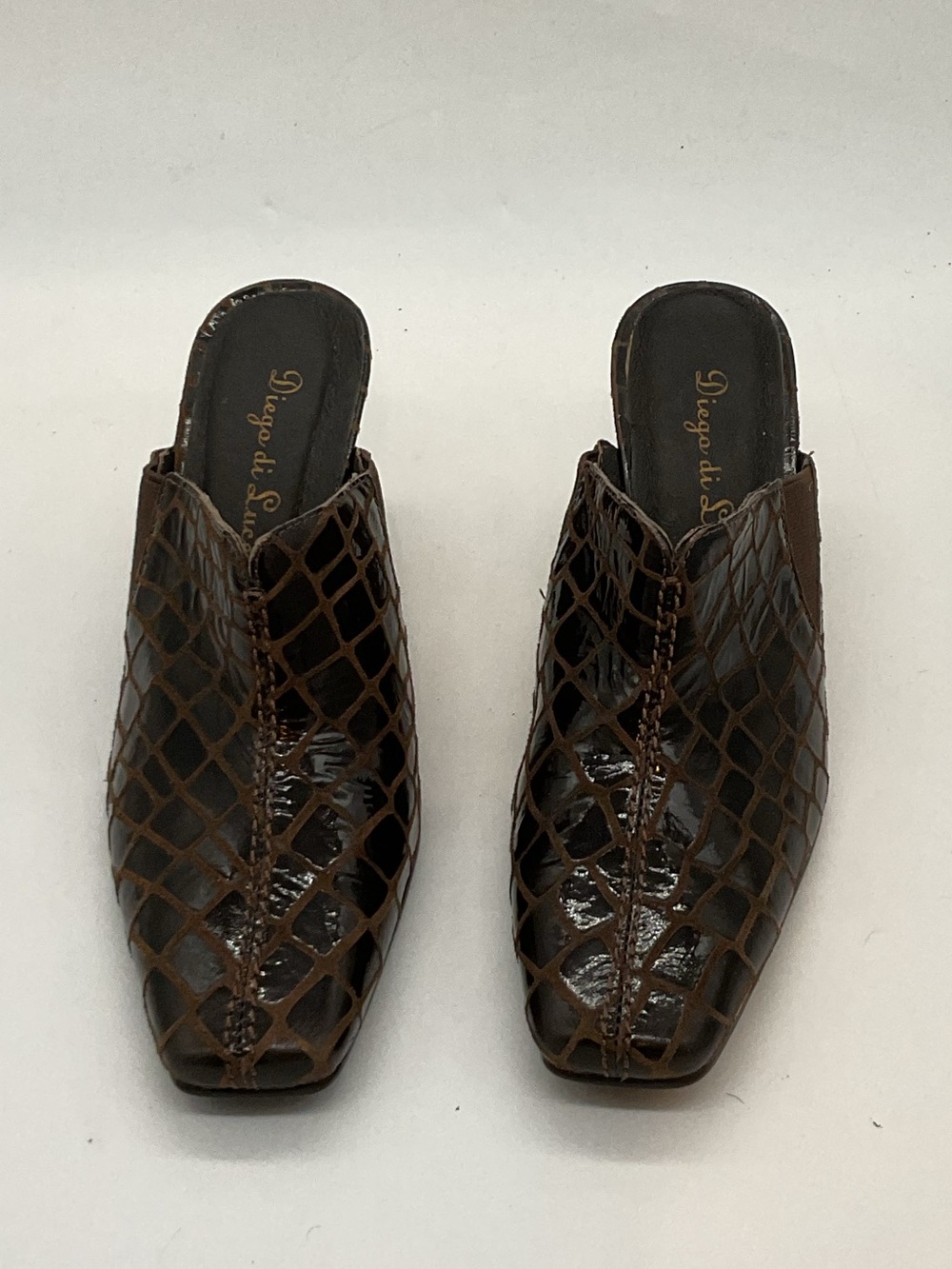 Croc-Effect Brown Slip-On Mules